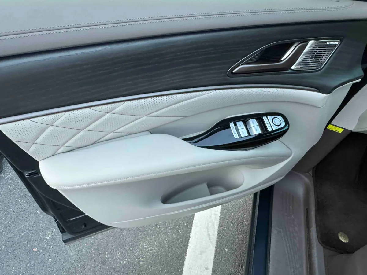 2022 Honda Odyssey 2.0L 146HP L4 E-CVT Hybrid,autocango,china used car exporter,china ev exporter,chinese used car exporter,chinese used ev exporter