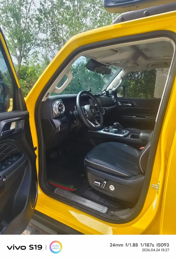 2022 Tank 300 2.0T 227HP L4 8AT,autocango,china used car exporter,china ev exporter,chinese used car exporter,chinese used ev exporter