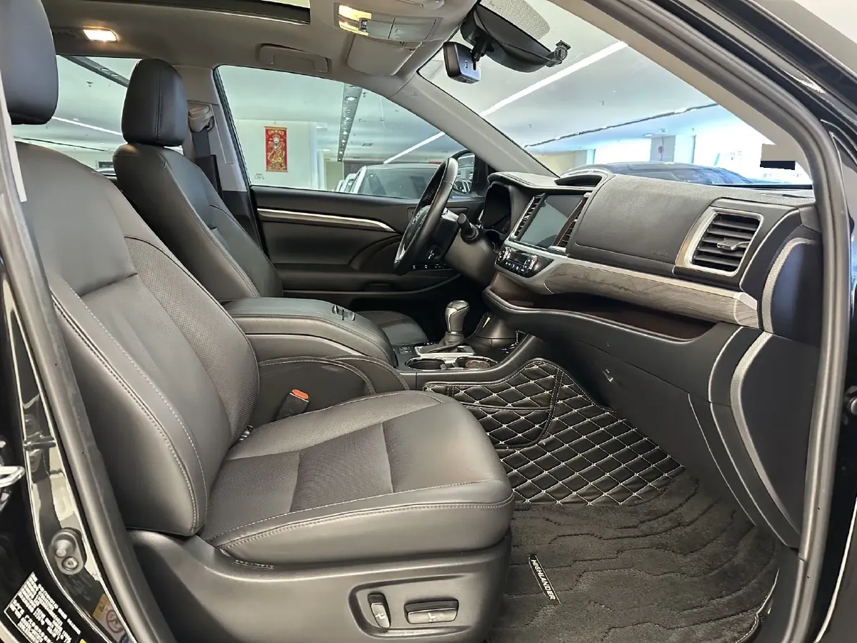 2021 Toyota Highlander 2.0T 220HP L4 6AT,autocango,china used car exporter,china ev exporter,chinese used car exporter,chinese used ev exporter