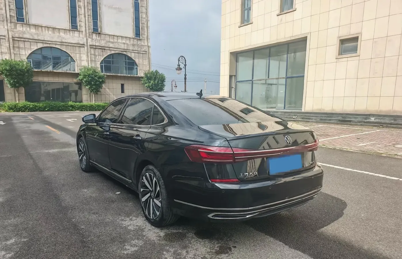 2024 Volkswagen Passat 2.0T 220HP L4 7DCT,autocango,china used car exporter,china ev exporter,chinese used car exporter,chinese used ev exporter