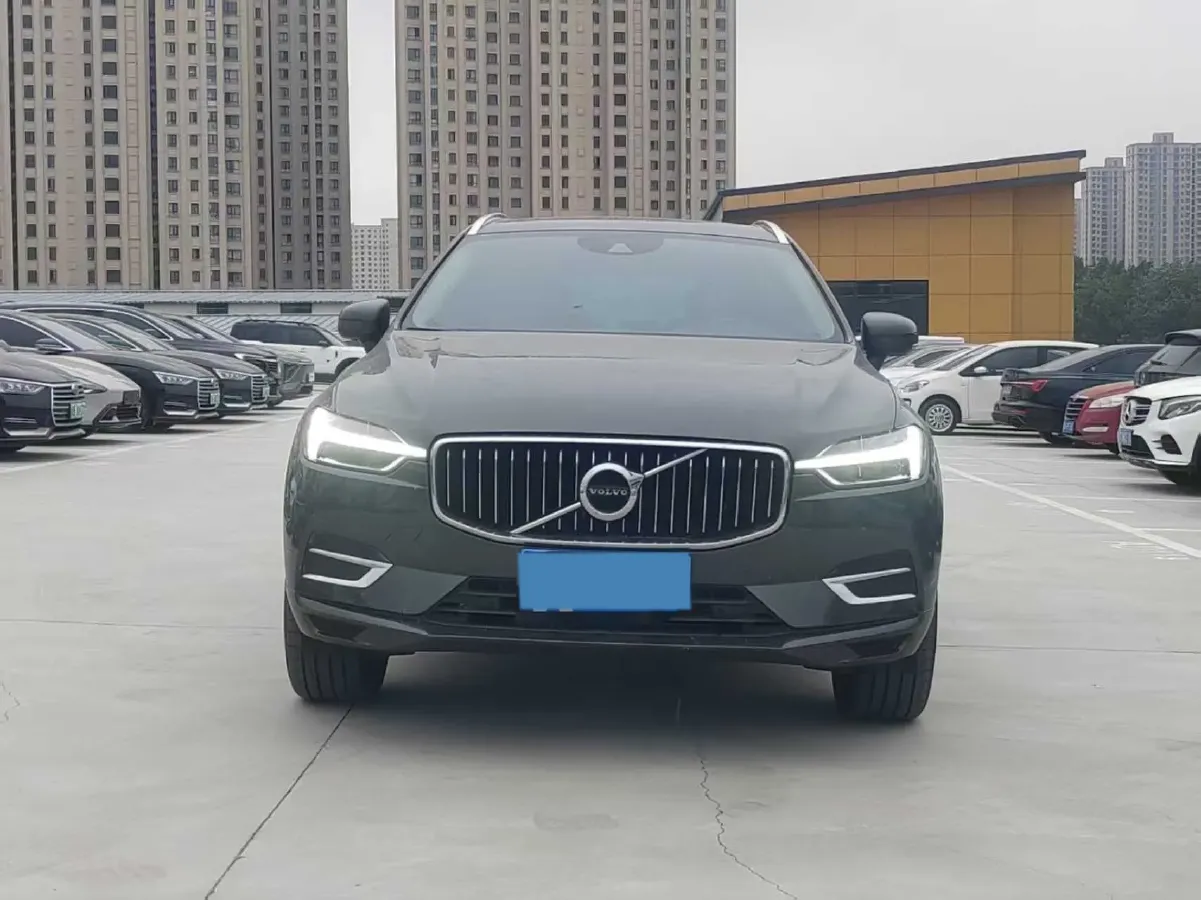 2020 Volvo XC60 2.0T 254HP L4 8AT,autocango,china used car exporter,china ev exporter,chinese used car exporter,chinese used ev exporter