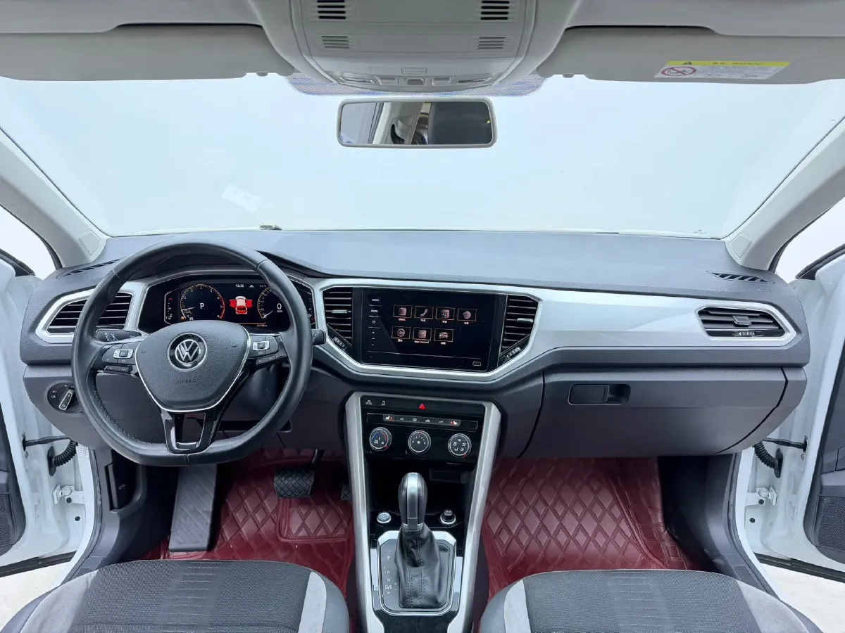 2022 Volkswagen T-Roc 1.4T 150HP L4 7DCT,autocango,china used car exporter,china ev exporter,chinese used car exporter,chinese used ev exporter