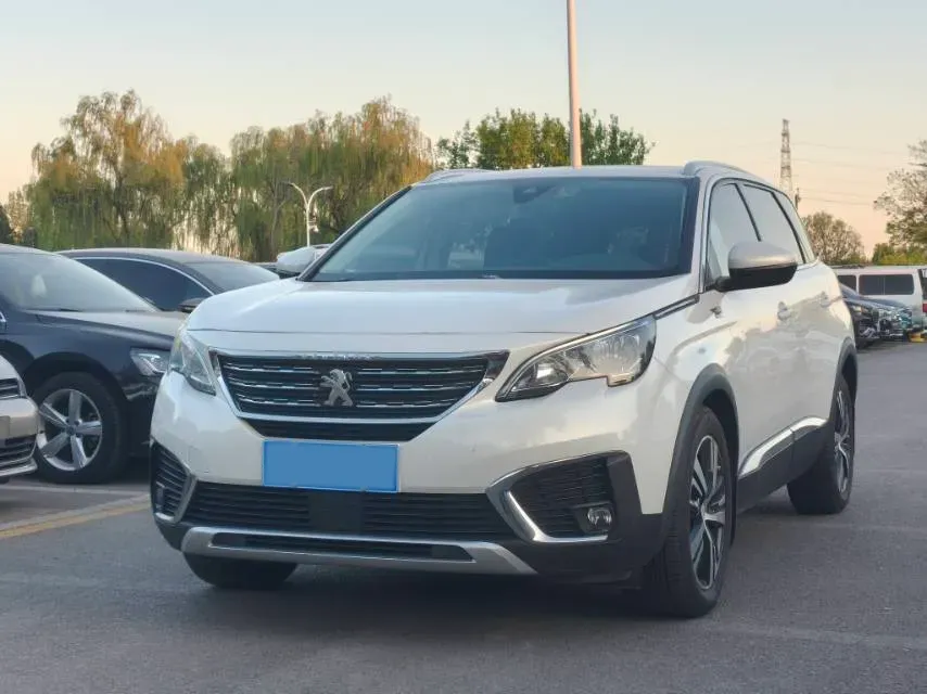 2017 Peugeot 5008 1.8T 204HP L4 6AT,autocango,china used car exporter,china ev exporter,chinese used car exporter,chinese used ev exporter