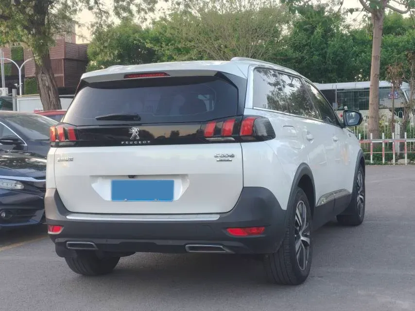 2017 Peugeot 5008 1.8T 204HP L4 6AT,autocango,china used car exporter,china ev exporter,chinese used car exporter,chinese used ev exporter