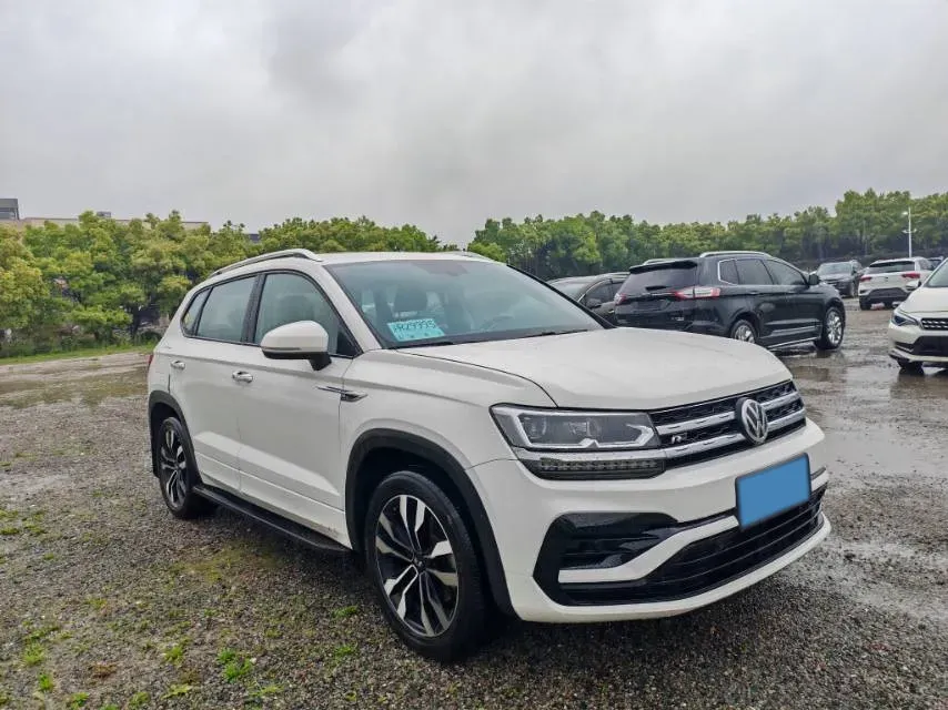 2019 MINI MINI 1.5T 102HP L3 7DCT,autocango,china used car exporter,china ev exporter,chinese used car exporter,chinese used ev exporter