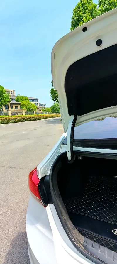 2020 Hyundai Elantra 1.5L 115HP L4 CVT,autocango,china used car exporter,china ev exporter,chinese used car exporter,chinese used ev exporter