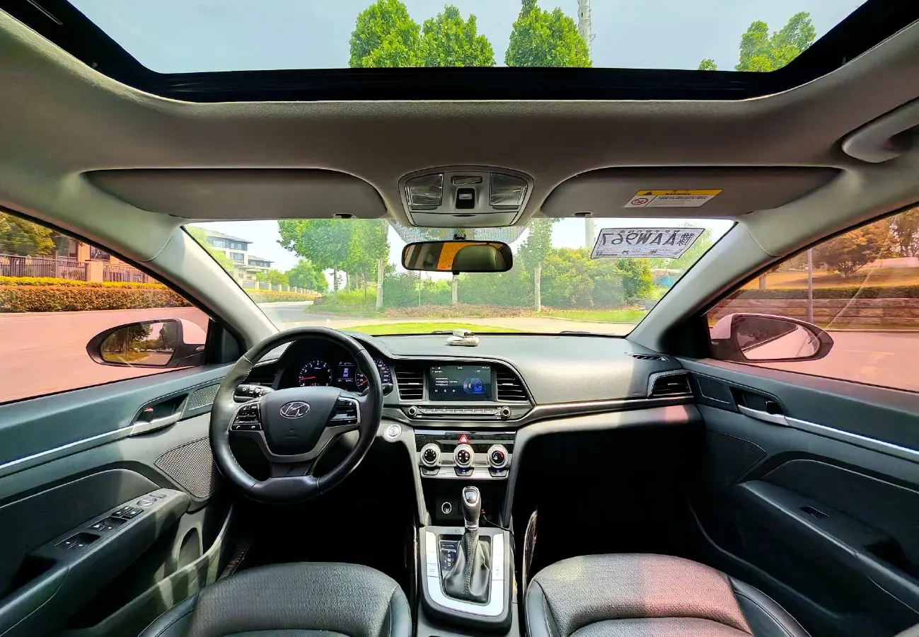2020 Hyundai Elantra 1.5L 115HP L4 CVT,autocango,china used car exporter,china ev exporter,chinese used car exporter,chinese used ev exporter