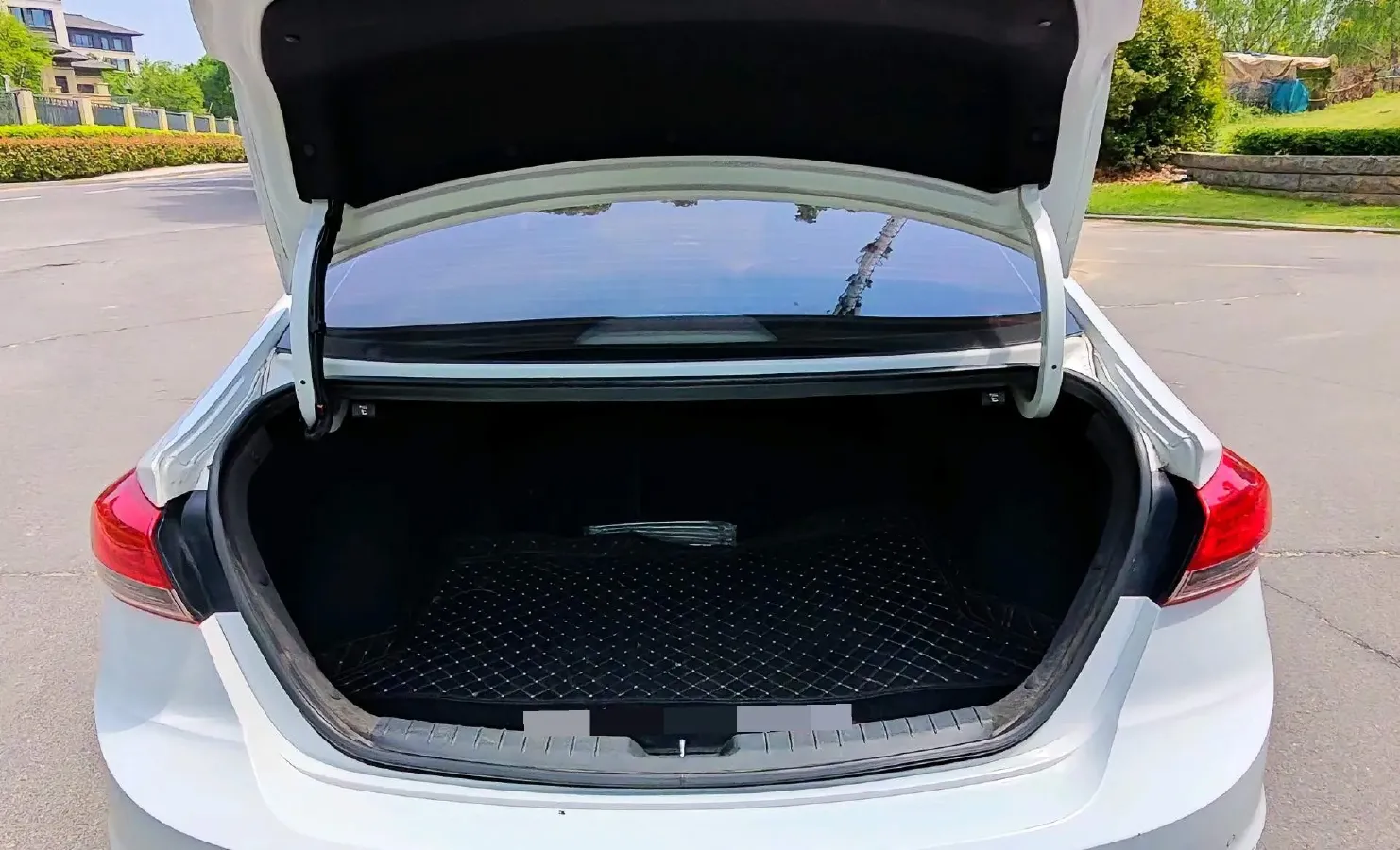 2020 Hyundai Elantra 1.5L 115HP L4 CVT,autocango,china used car exporter,china ev exporter,chinese used car exporter,chinese used ev exporter