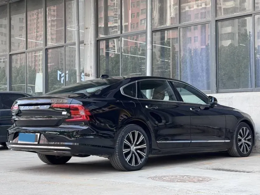 2022 Volvo S90 PHEV 2.0T 303HP L4 8AT PHEV 11.6KWH,autocango,china used car exporter,china ev exporter,chinese used car exporter,chinese used ev exporter