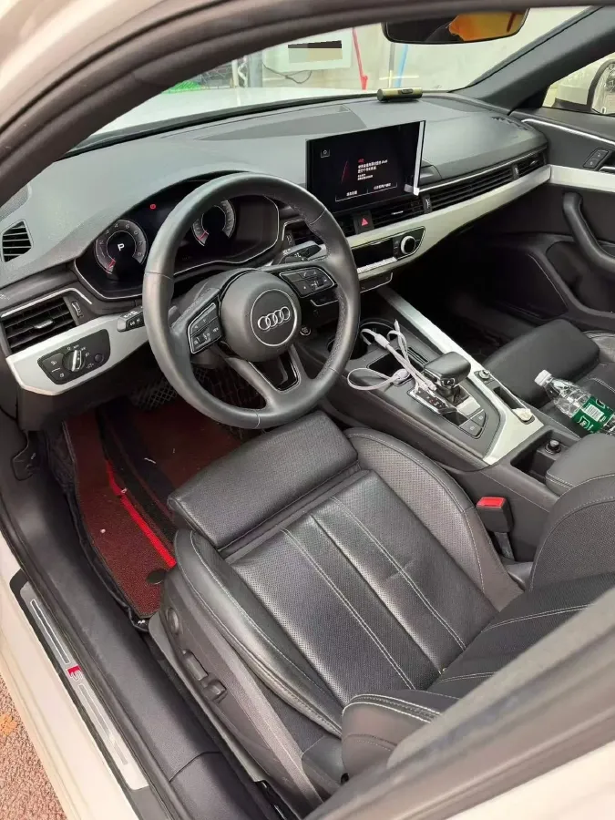 2022 Audi A4L 2.0T 190HP L4 7DCT,autocango,china used car exporter,china ev exporter,chinese used car exporter,chinese used ev exporter