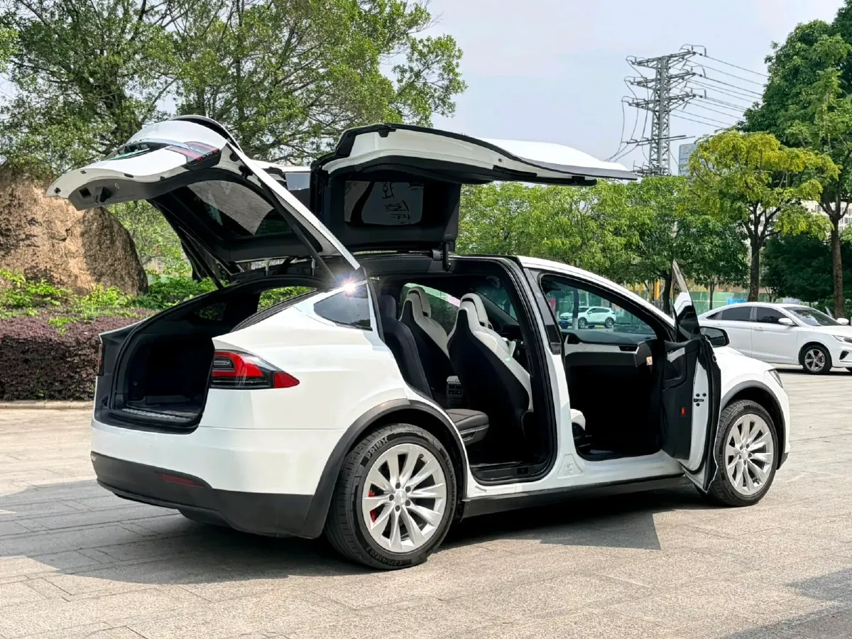 2017 Tesla Model X BEV 100KWH,autocango,china used car exporter,china ev exporter,chinese used car exporter,chinese used ev exporter
