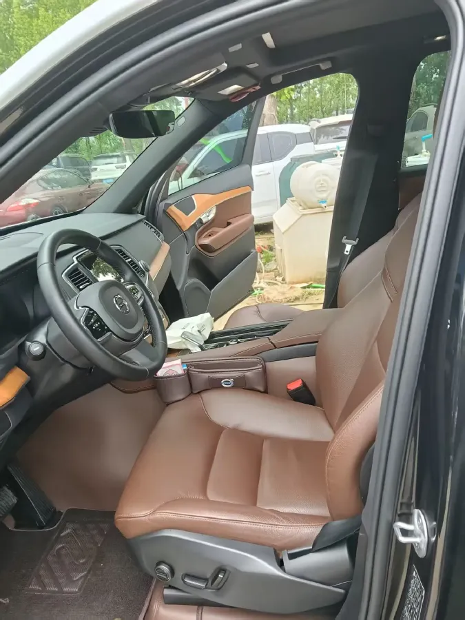 2024 Volvo XC90 2.0T 250HP L4 8AT,autocango,china used car exporter,china ev exporter,chinese used car exporter,chinese used ev exporter