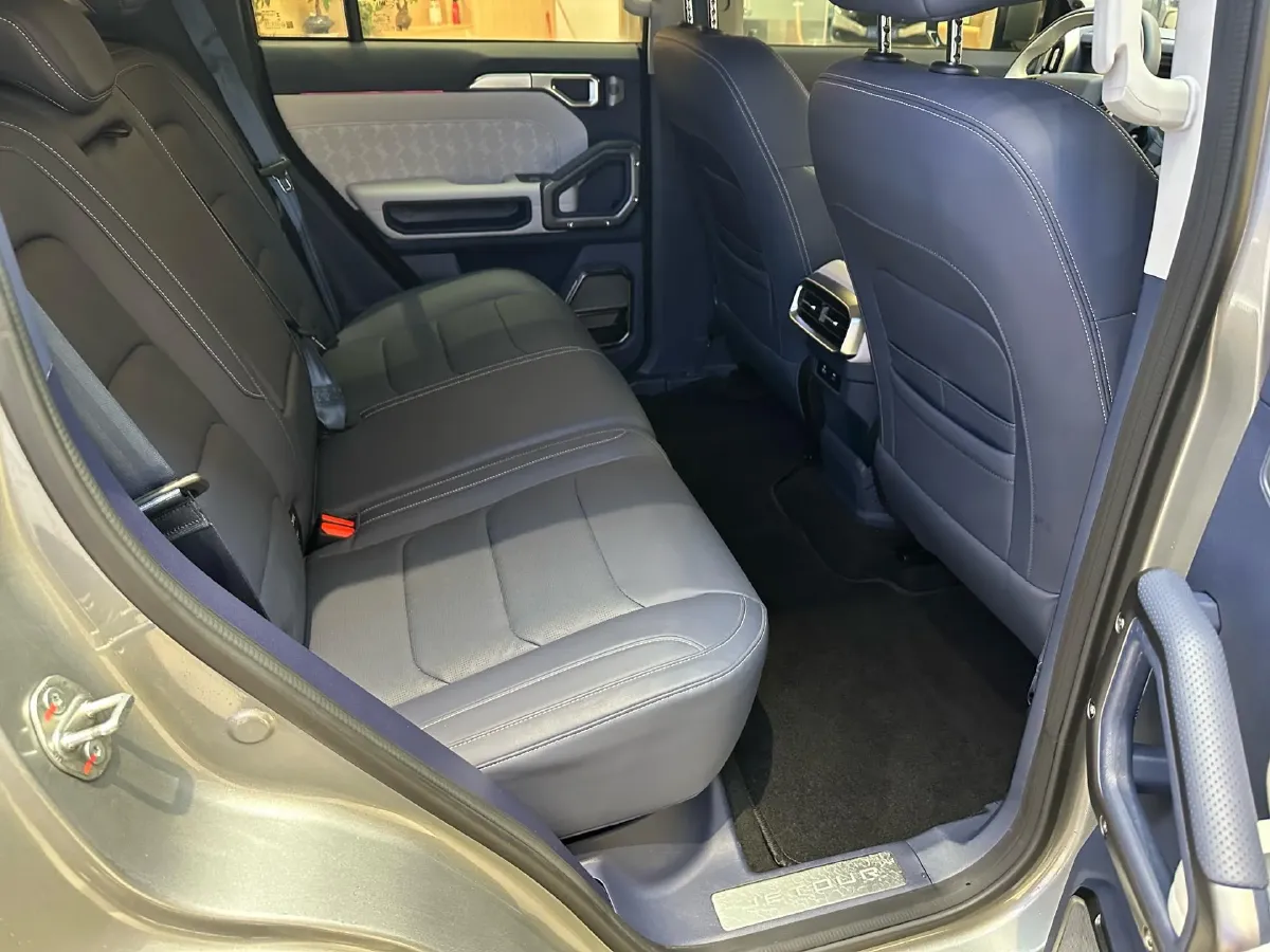 2024 Jetour ShanHai TravellerC-DM 1.5T 156HP L4 3DHT PHEV 26.7KWH,autocango,china used car exporter,china ev exporter,chinese used car exporter,chinese used ev exporter