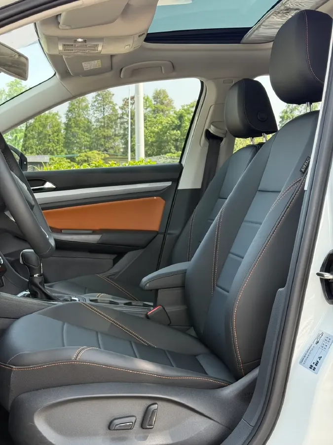 2025 Volkswagen Bora 1.2T 116HP L4 7DCT,autocango,china used car exporter,china ev exporter,chinese used car exporter,chinese used ev exporter