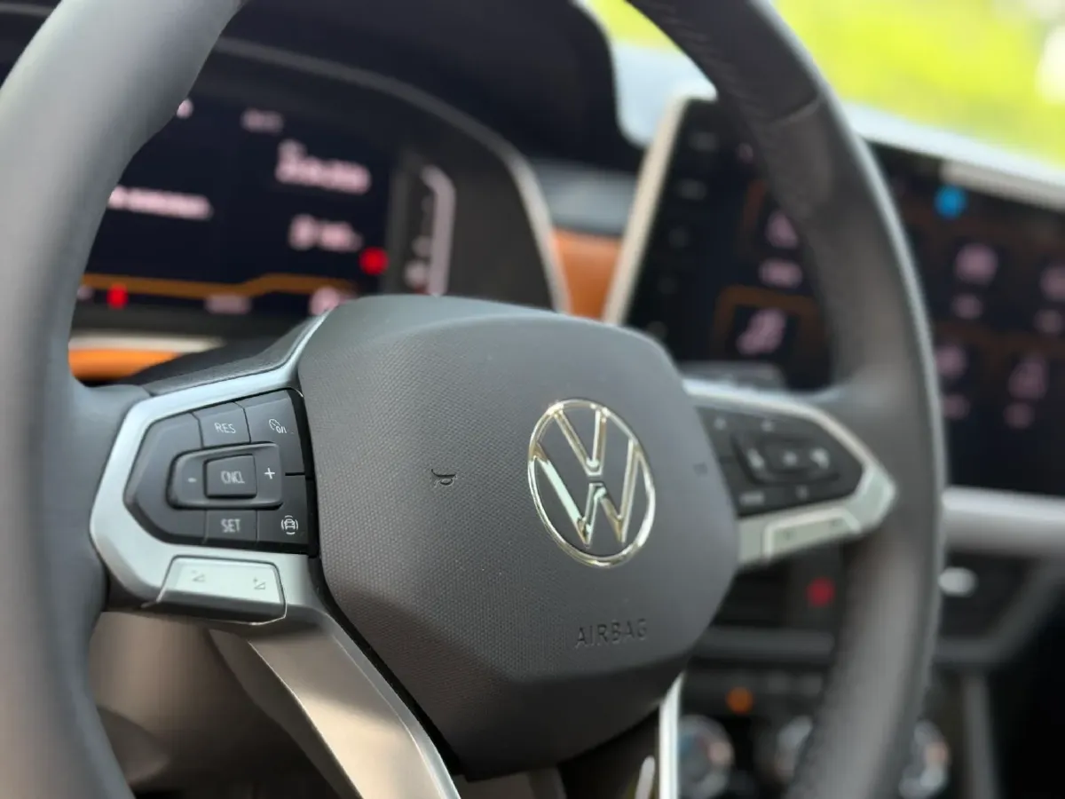 2025 Volkswagen Bora 1.2T 116HP L4 7DCT,autocango,china used car exporter,china ev exporter,chinese used car exporter,chinese used ev exporter