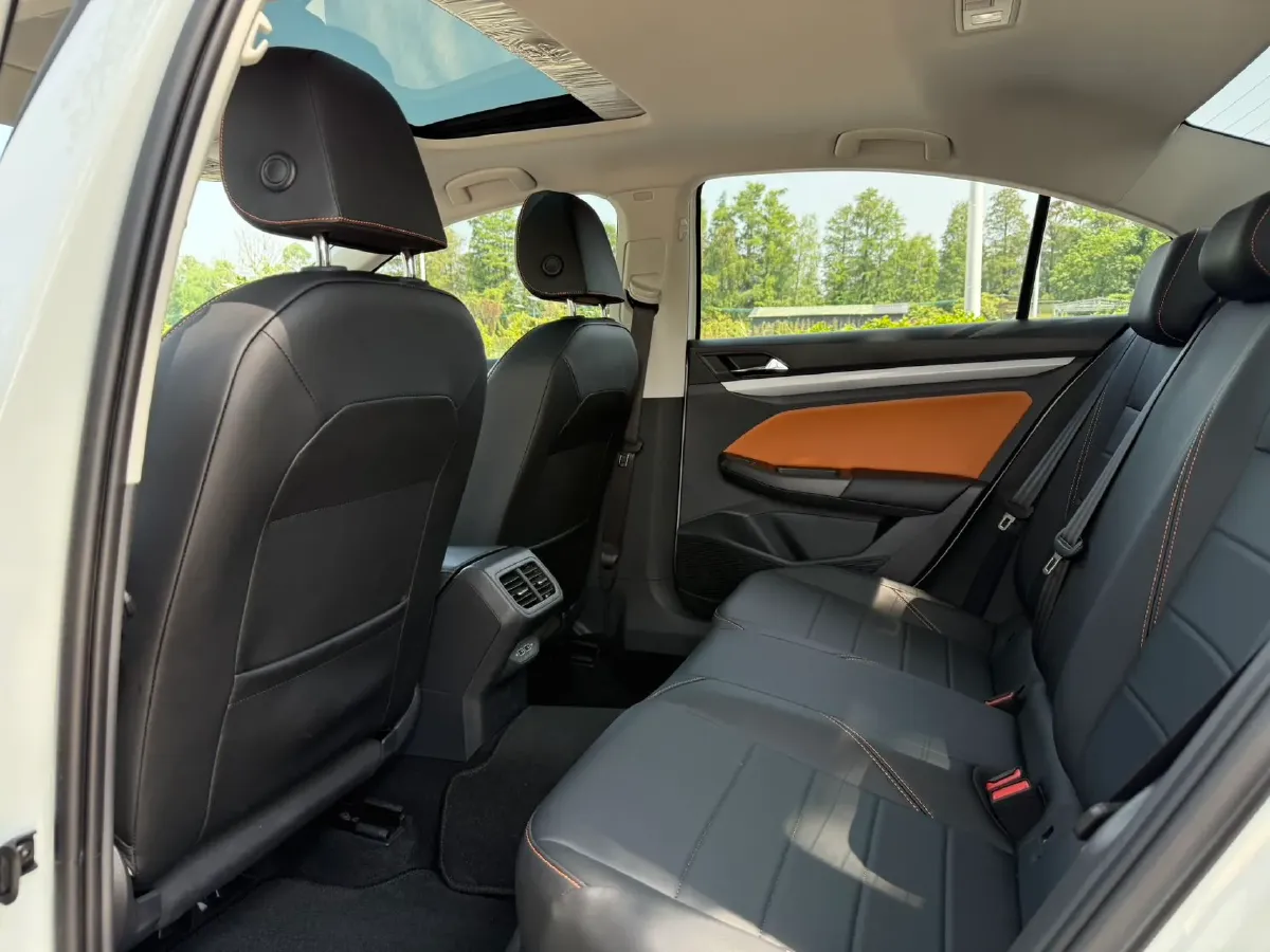 2025 Volkswagen Bora 1.2T 116HP L4 7DCT,autocango,china used car exporter,china ev exporter,chinese used car exporter,chinese used ev exporter