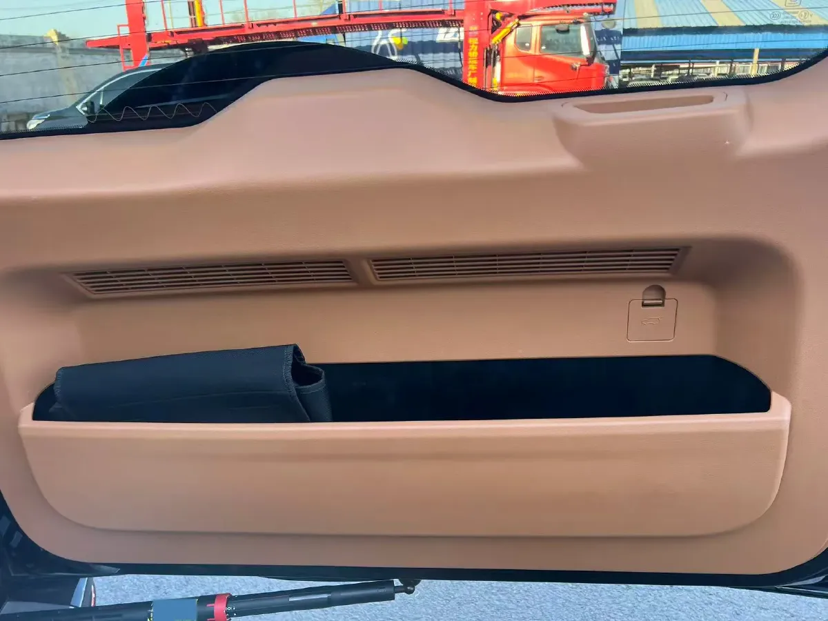 2023 Tank 500 2.0T 252HP L4 9AT PHEV 37.1KWH,autocango,china used car exporter,china ev exporter,chinese used car exporter,chinese used ev exporter