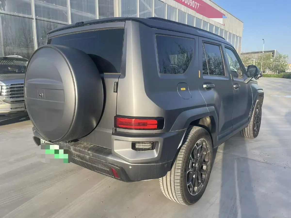 2024 Tank 700 3.0T 360HP V6 9AT PHEV 37.1KWH,autocango,china used car exporter,china ev exporter,chinese used car exporter,chinese used ev exporter