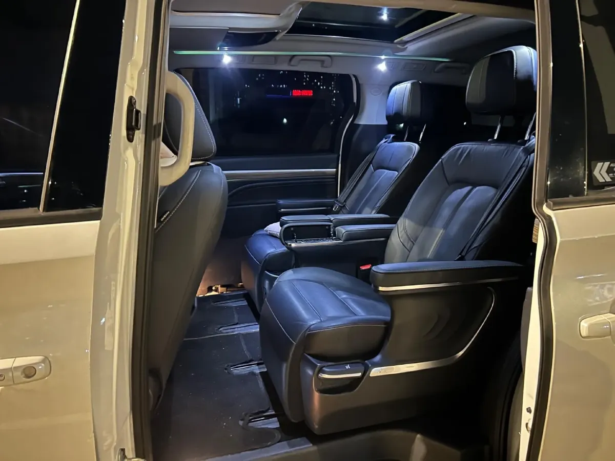 2023 GAC Trumpchi M8 2.0T 252HP L4 8AT,autocango,china used car exporter,china ev exporter,chinese used car exporter,chinese used ev exporter