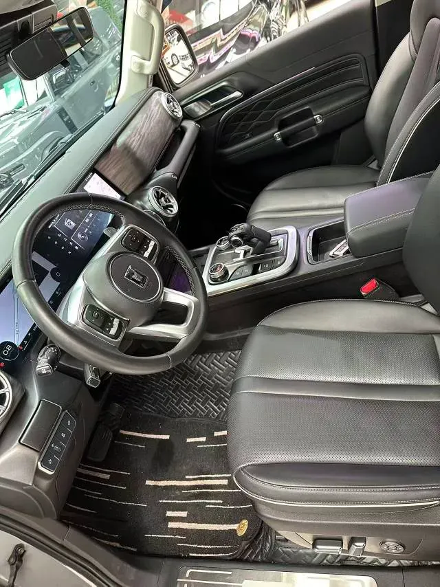 2021 Tank 300 2.0T 227HP L4 8AT,autocango,china used car exporter,china ev exporter,chinese used car exporter,chinese used ev exporter