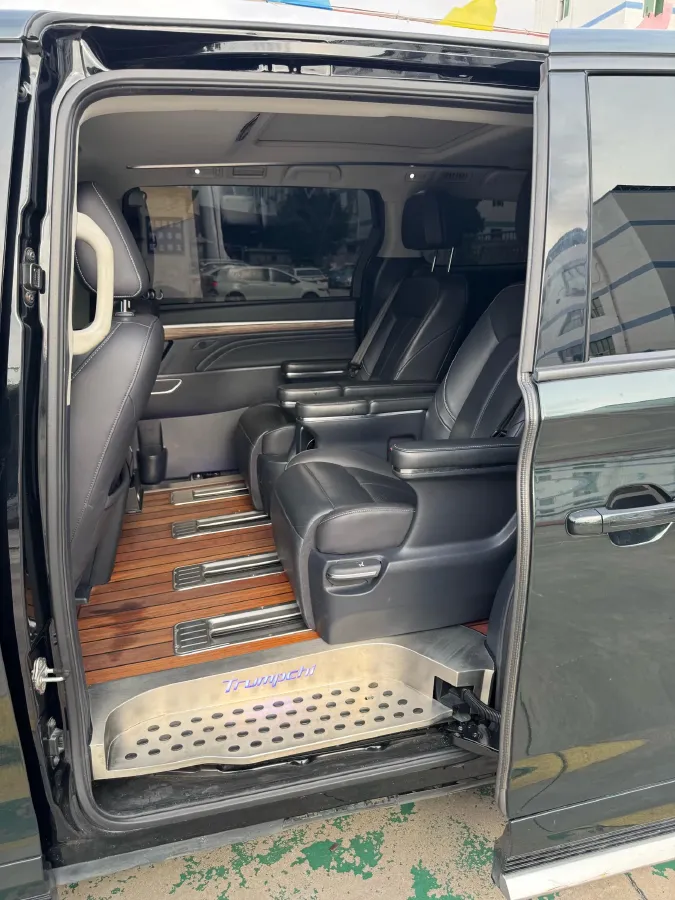 2021 GAC Trumpchi M8 2.0T 252HP L4 8AT,autocango,china used car exporter,china ev exporter,chinese used car exporter,chinese used ev exporter