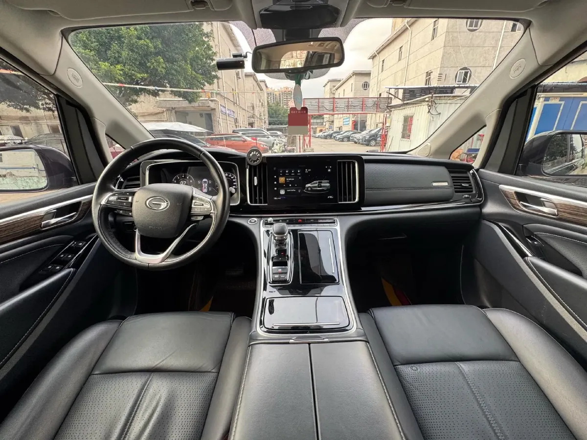 2021 GAC Trumpchi M8 2.0T 252HP L4 8AT,autocango,china used car exporter,china ev exporter,chinese used car exporter,chinese used ev exporter