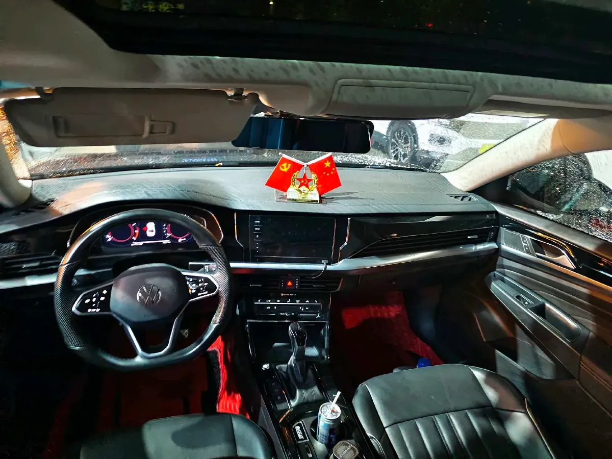 2023 Volkswagen Passat 2.0T 186HP L4 7DCT,autocango,china used car exporter,china ev exporter,chinese used car exporter,chinese used ev exporter