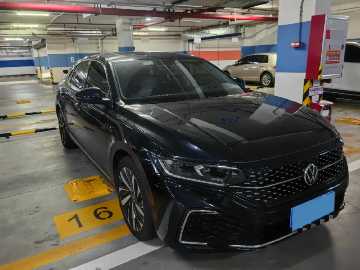 2023 Volkswagen Passat 2.0T 186HP L4 7DCT,autocango,china used car exporter,china ev exporter,chinese used car exporter,chinese used ev exporter