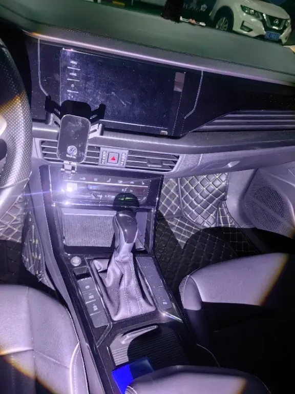 2023 Volkswagen Passat 2.0T 186HP L4 7DCT,autocango,china used car exporter,china ev exporter,chinese used car exporter,chinese used ev exporter