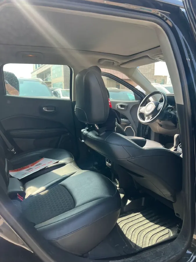 2019 Jeep Compass 1.3T 173HP L4 7DCT,autocango,china used car exporter,china ev exporter,chinese used car exporter,chinese used ev exporter