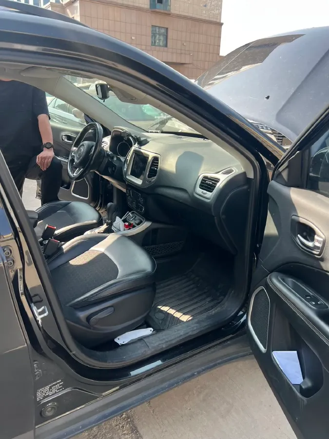 2019 Jeep Compass 1.3T 173HP L4 7DCT,autocango,china used car exporter,china ev exporter,chinese used car exporter,chinese used ev exporter