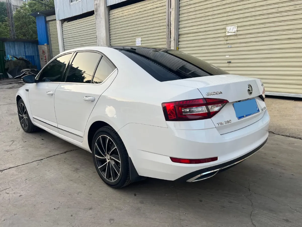 2019 Skoda Octavia 1.4T 150HP L4 7DCT,autocango,china used car exporter,china ev exporter,chinese used car exporter,chinese used ev exporter