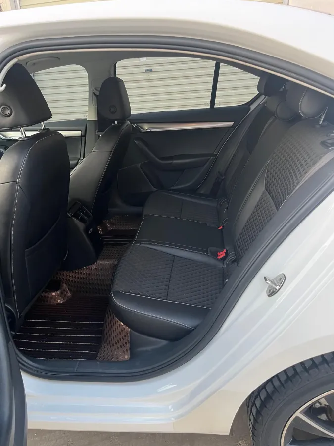 2019 Skoda Octavia 1.4T 150HP L4 7DCT,autocango,china used car exporter,china ev exporter,chinese used car exporter,chinese used ev exporter