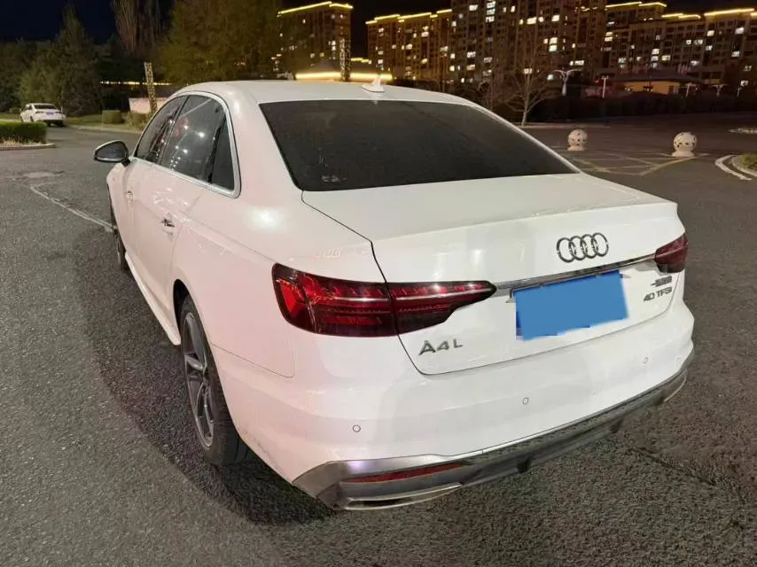 2020 Audi A4L 2.0T 190HP L4 7DCT,autocango,china used car exporter,china ev exporter,chinese used car exporter,chinese used ev exporter