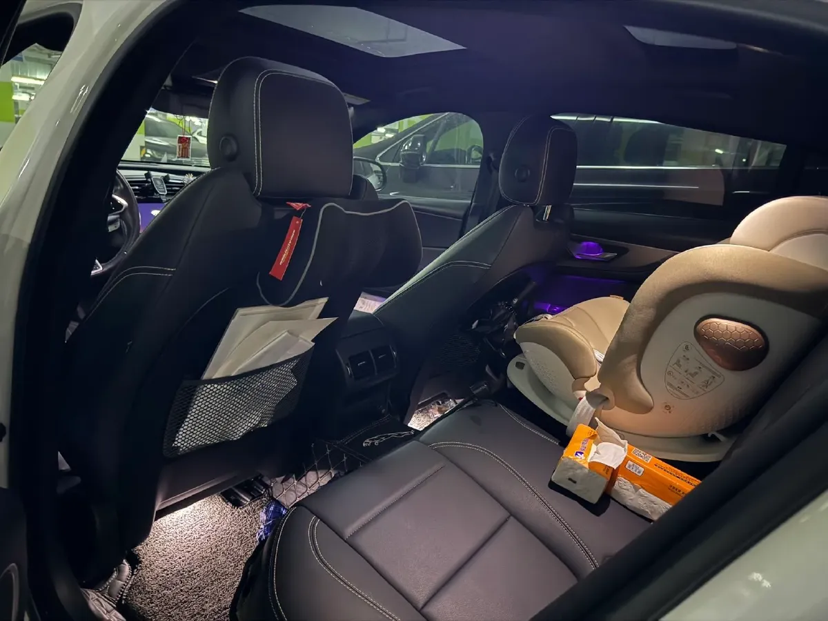 2020 Jaguar XEL 2.0T 200HP L4 8AT,autocango,china used car exporter,china ev exporter,chinese used car exporter,chinese used ev exporter