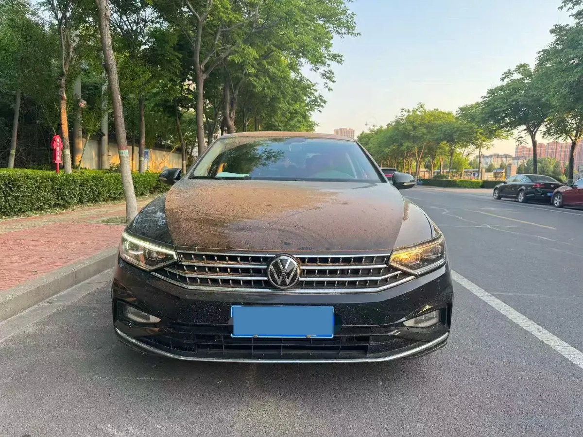 2023 Volkswagen Magotan 2.0T 186HP L4 7DCT,autocango,china used car exporter,china ev exporter,chinese used car exporter,chinese used ev exporter