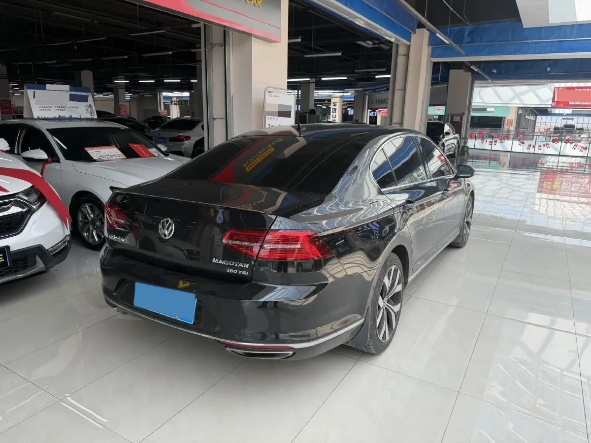 2017 Volkswagen Magotan 2.0T 220HP L4 7DCT,autocango,china used car exporter,china ev exporter,chinese used car exporter,chinese used ev exporter