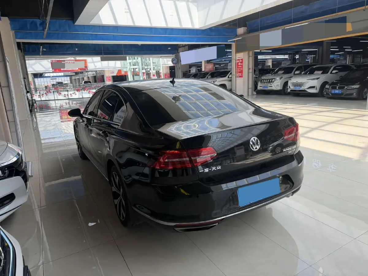 2017 Volkswagen Magotan 2.0T 220HP L4 7DCT,autocango,china used car exporter,china ev exporter,chinese used car exporter,chinese used ev exporter