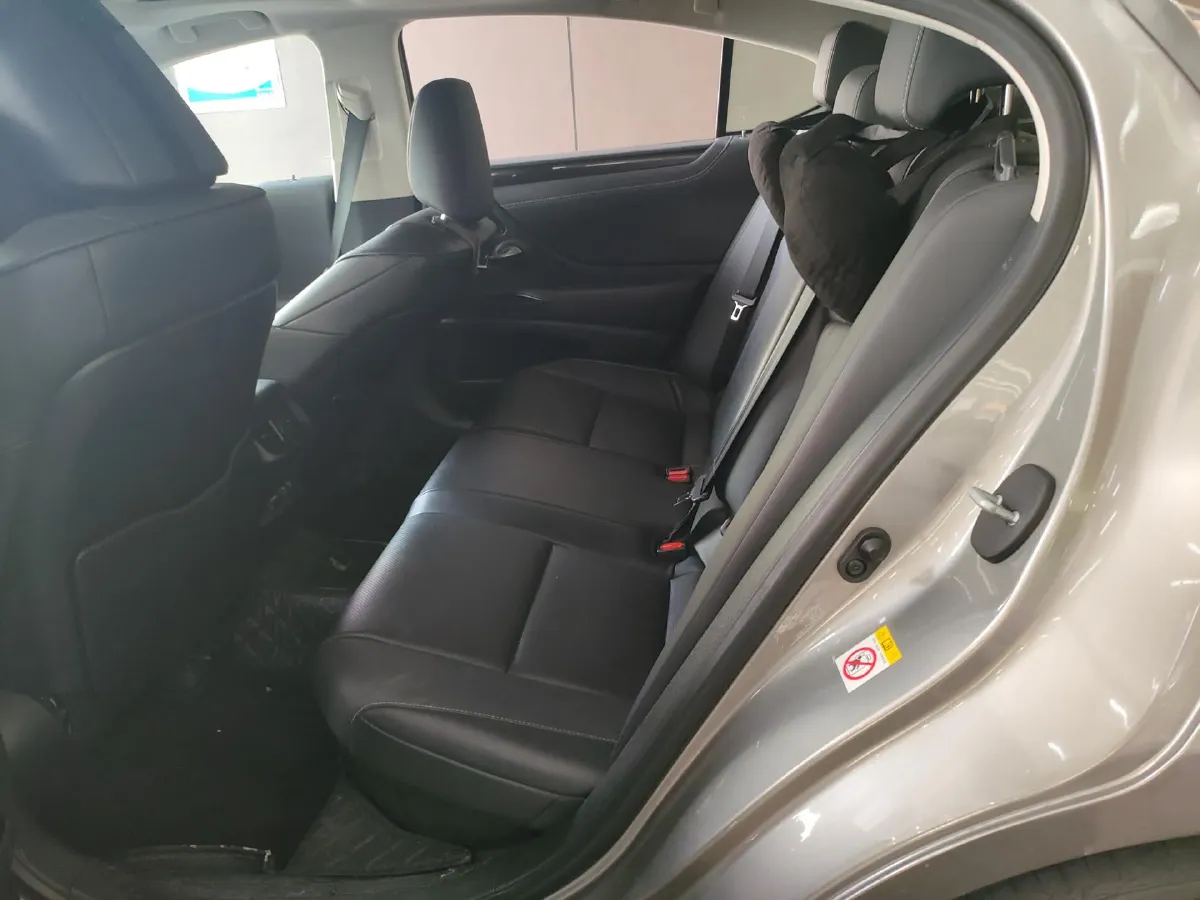 2018 Lexus ES 2.5L 178HP L4 E-CVT Hybrid,autocango,china used car exporter,china ev exporter,chinese used car exporter,chinese used ev exporter