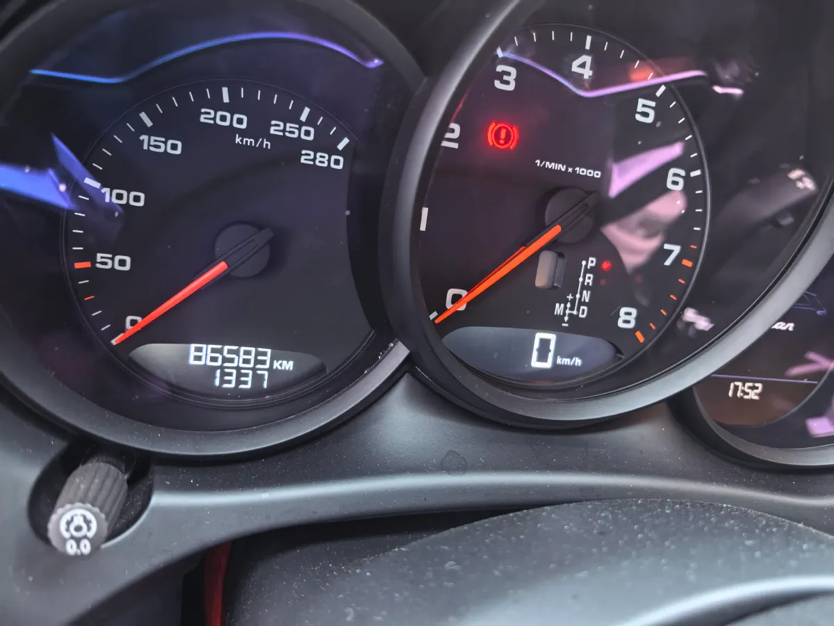 2020 Porsche Macan 2.0T 252HP L4 7DCT,autocango,china used car exporter,china ev exporter,chinese used car exporter,chinese used ev exporter