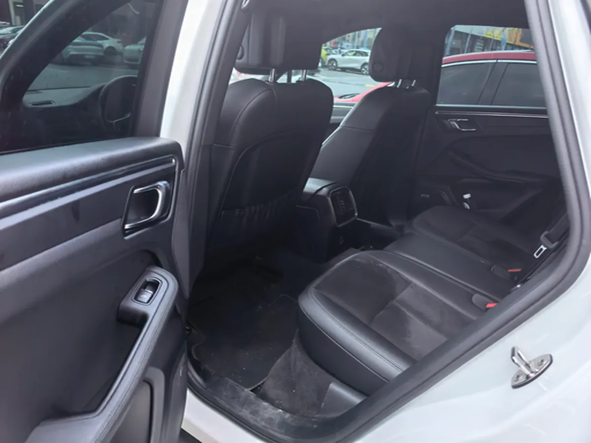 2020 Porsche Macan 2.0T 252HP L4 7DCT,autocango,china used car exporter,china ev exporter,chinese used car exporter,chinese used ev exporter