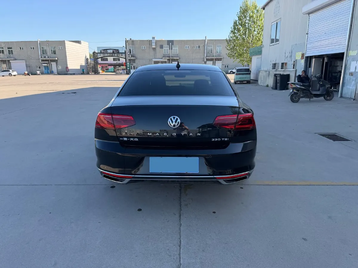 2020 Volkswagen Magotan 2.0T 186HP L4 7DCT,autocango,china used car exporter,china ev exporter,chinese used car exporter,chinese used ev exporter