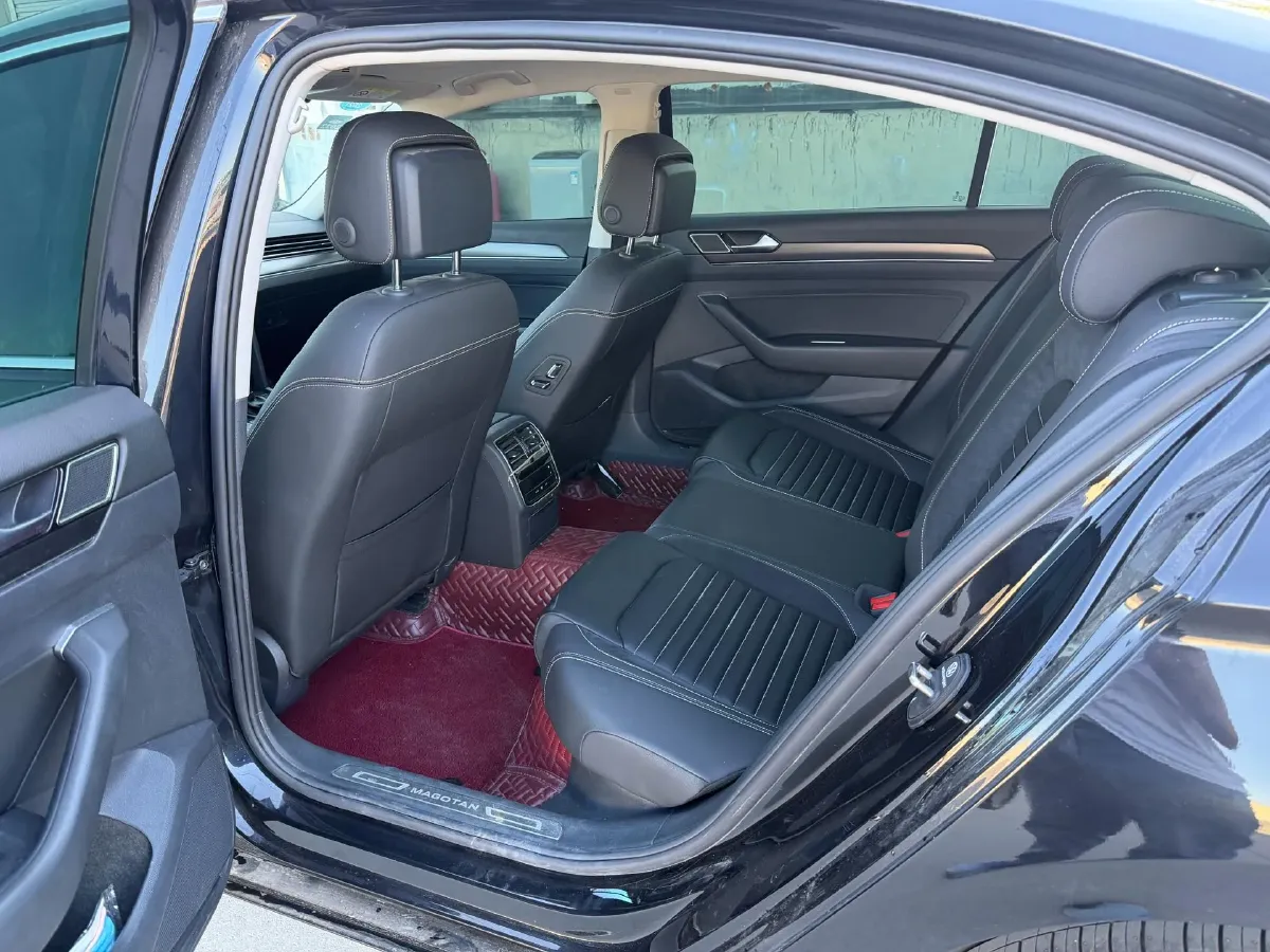 2020 Volkswagen Magotan 2.0T 186HP L4 7DCT,autocango,china used car exporter,china ev exporter,chinese used car exporter,chinese used ev exporter