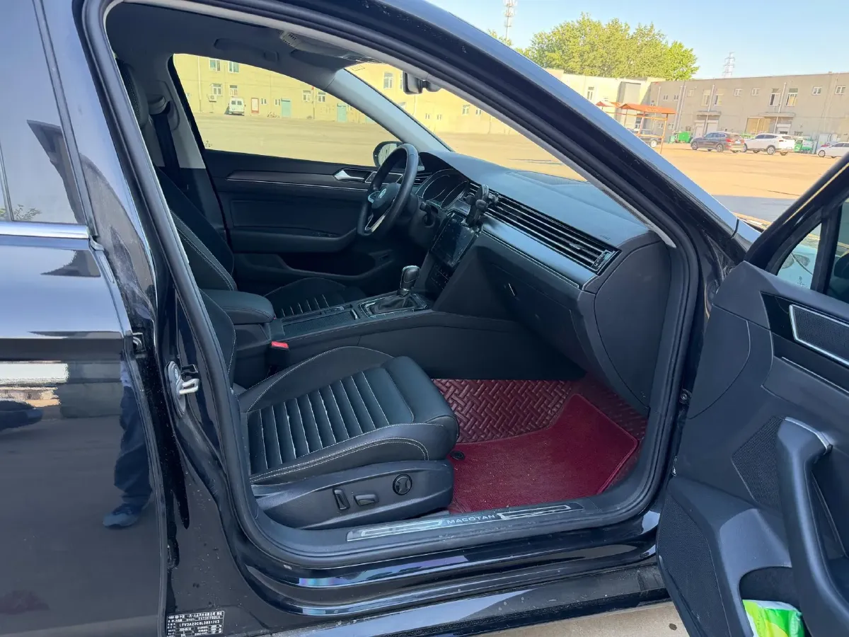 2020 Volkswagen Magotan 2.0T 186HP L4 7DCT,autocango,china used car exporter,china ev exporter,chinese used car exporter,chinese used ev exporter