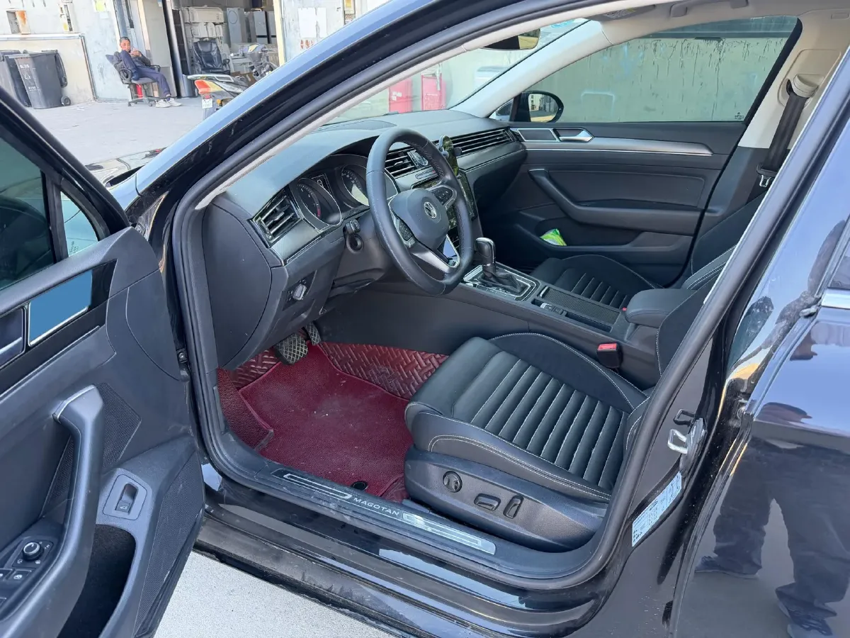 2020 Volkswagen Magotan 2.0T 186HP L4 7DCT,autocango,china used car exporter,china ev exporter,chinese used car exporter,chinese used ev exporter