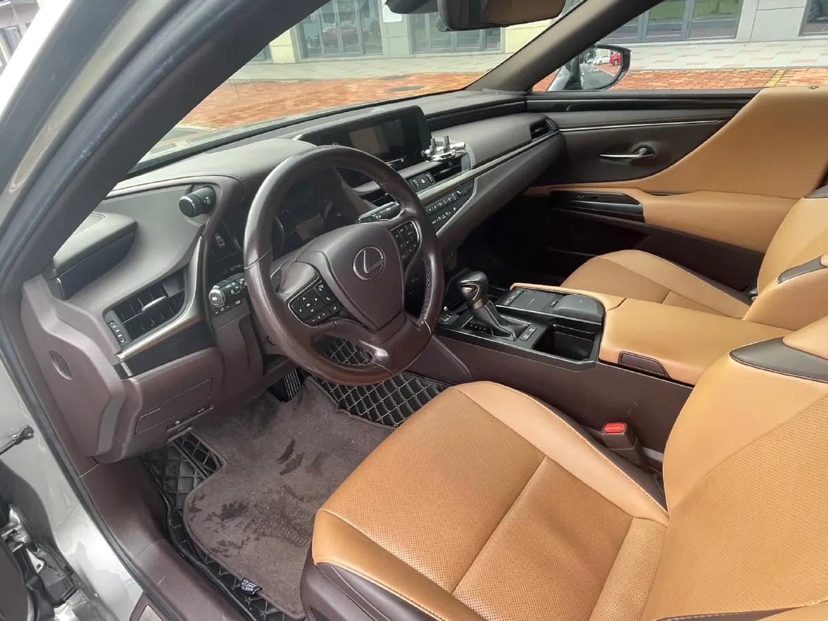 2020 Lexus ES 2.5L 178HP L4 E-CVT Hybrid,autocango,china used car exporter,china ev exporter,chinese used car exporter,chinese used ev exporter