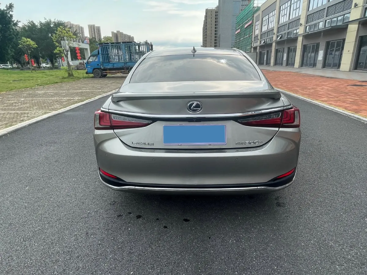 2020 Lexus ES 2.5L 178HP L4 E-CVT Hybrid,autocango,china used car exporter,china ev exporter,chinese used car exporter,chinese used ev exporter