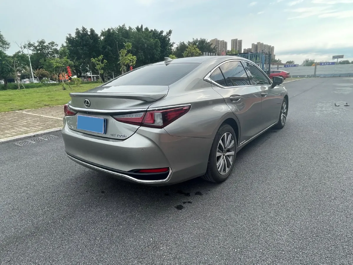 2020 Lexus ES 2.5L 178HP L4 E-CVT Hybrid,autocango,china used car exporter,china ev exporter,chinese used car exporter,chinese used ev exporter