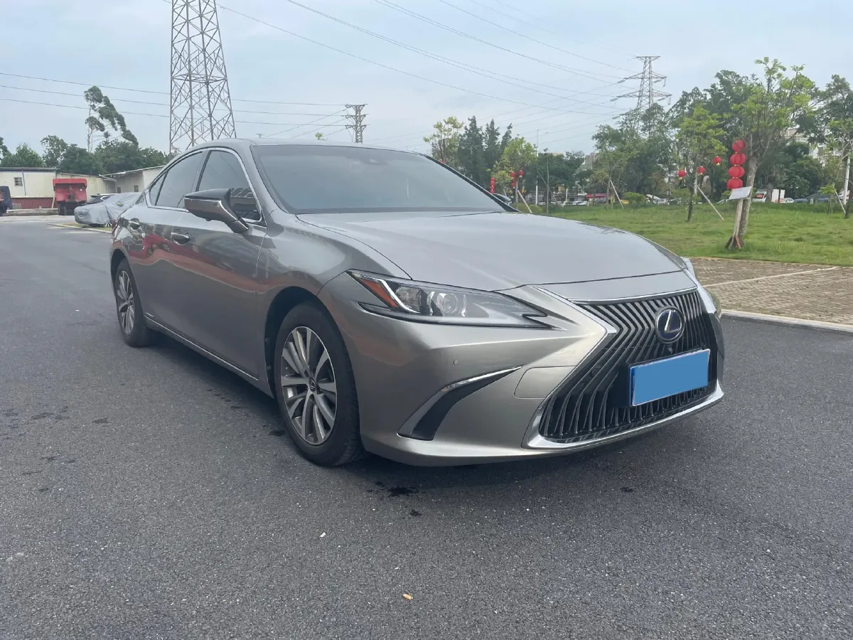 2020 Lexus ES 2.5L 178HP L4 E-CVT Hybrid,autocango,china used car exporter,china ev exporter,chinese used car exporter,chinese used ev exporter