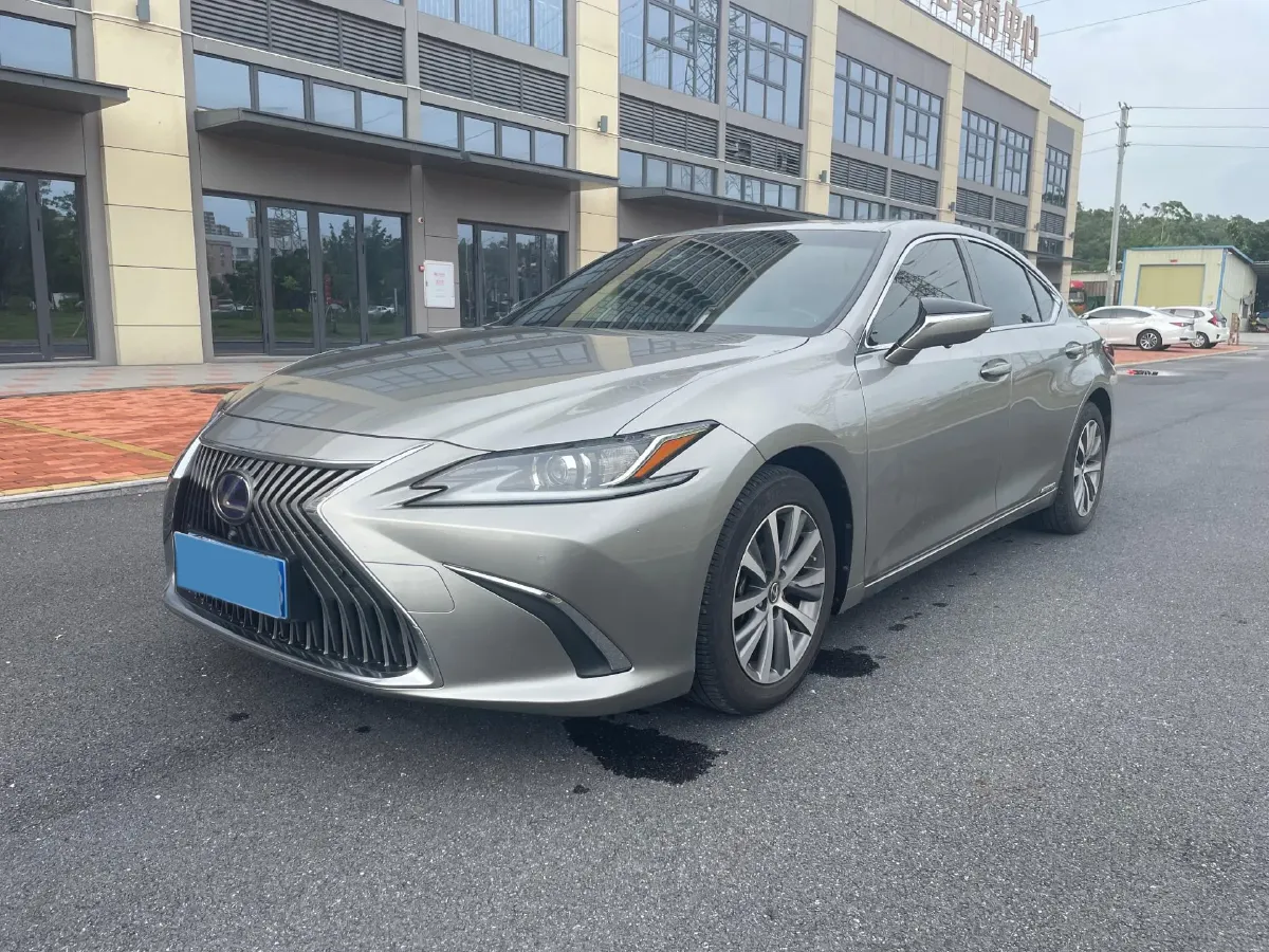 2020 Lexus ES 2.5L 178HP L4 E-CVT Hybrid,autocango,china used car exporter,china ev exporter,chinese used car exporter,chinese used ev exporter